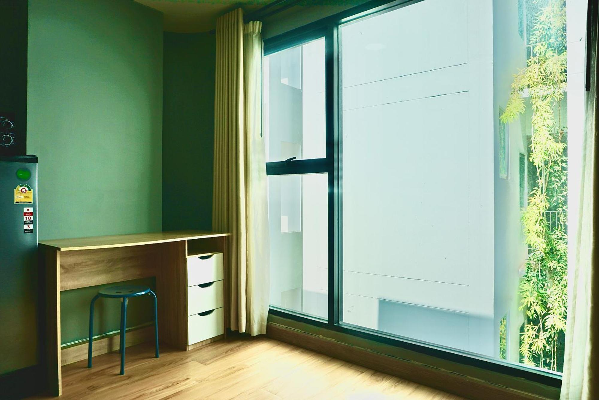 Hip And Funky Apartment Silom Soi 3, With Rooftop View Бангкок Экстерьер фото