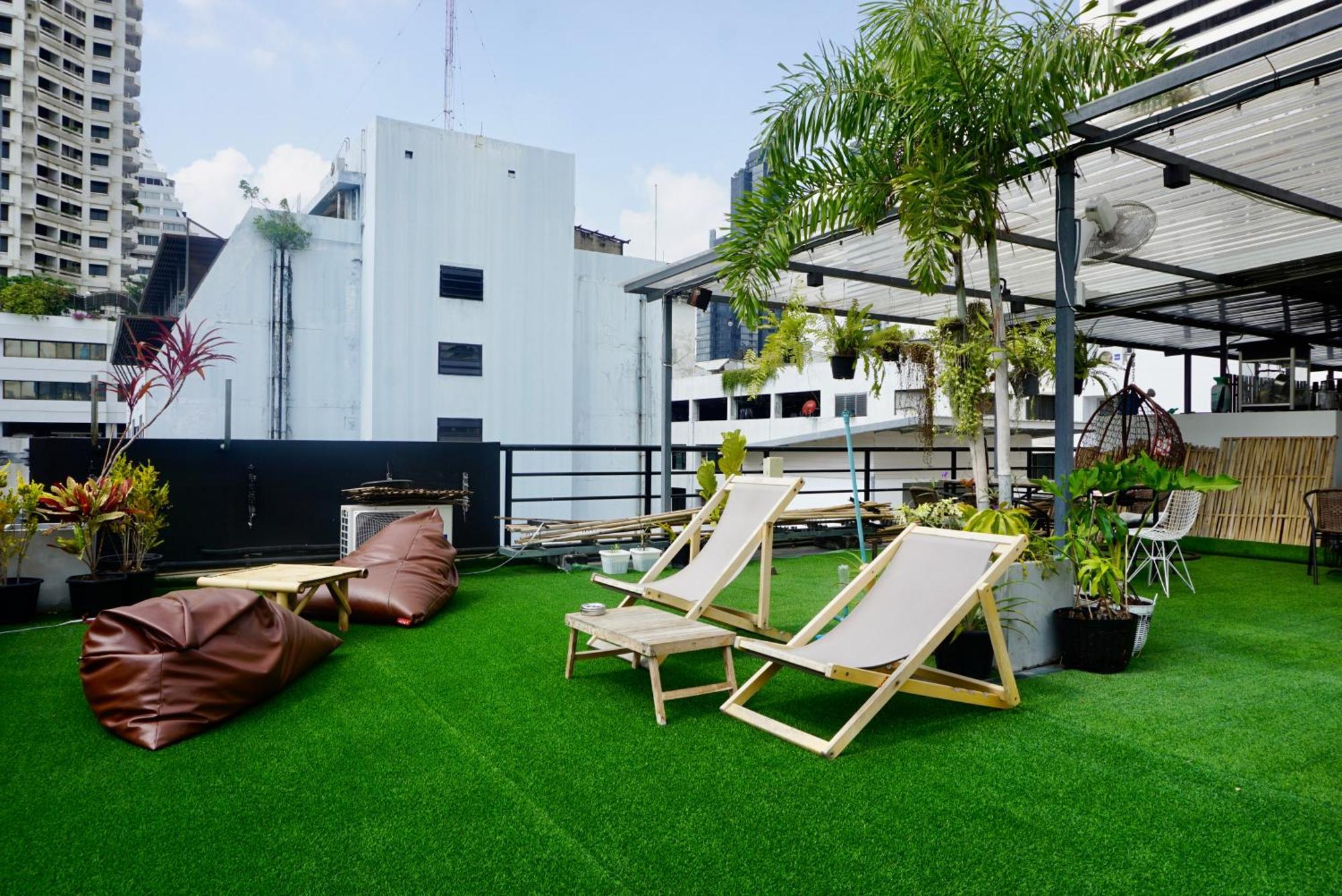 Hip And Funky Apartment Silom Soi 3, With Rooftop View Бангкок Экстерьер фото